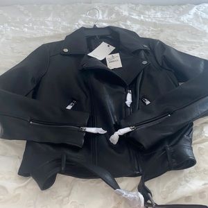 BRAND NEW - BLACK LEATHER JACKET - in perfect~ condition